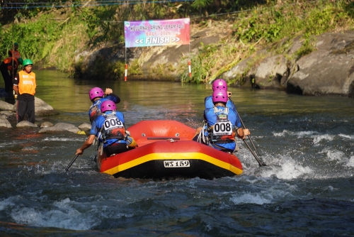 Persaingan Ketat Warnai Sprint Kejurnas Arung Jeram 2026