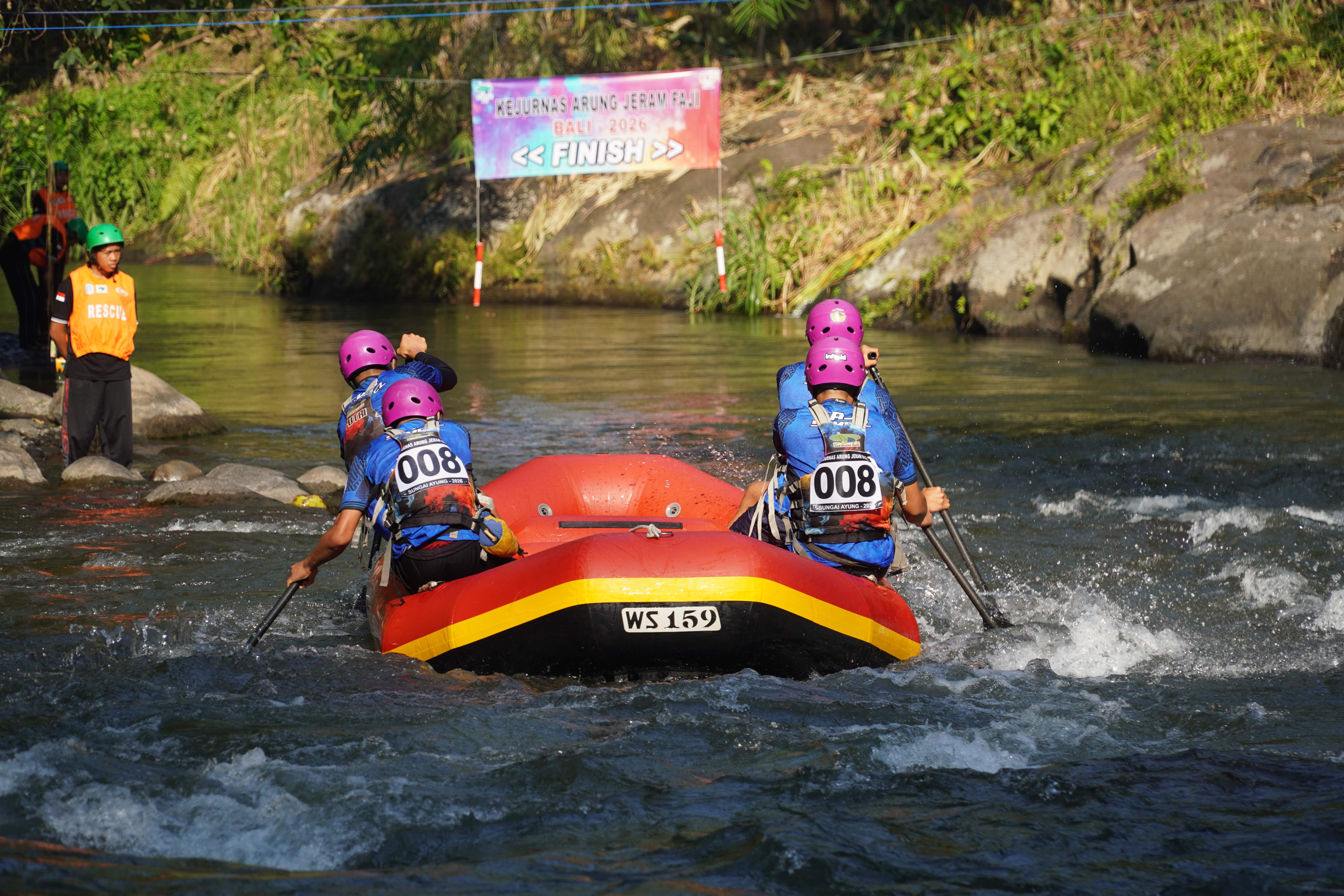 Persaingan Ketat Warnai Sprint Kejurnas Arung Jeram 2026