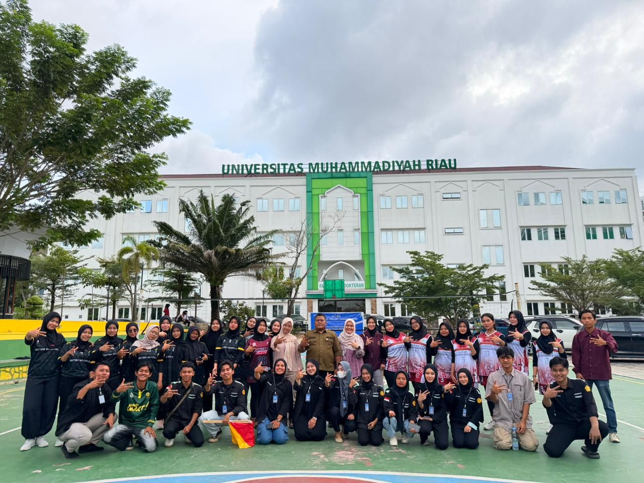 Mahasiswa Ilmu Komunikasi UMRI Sukses Gelar Interfac Volley Championship 2026