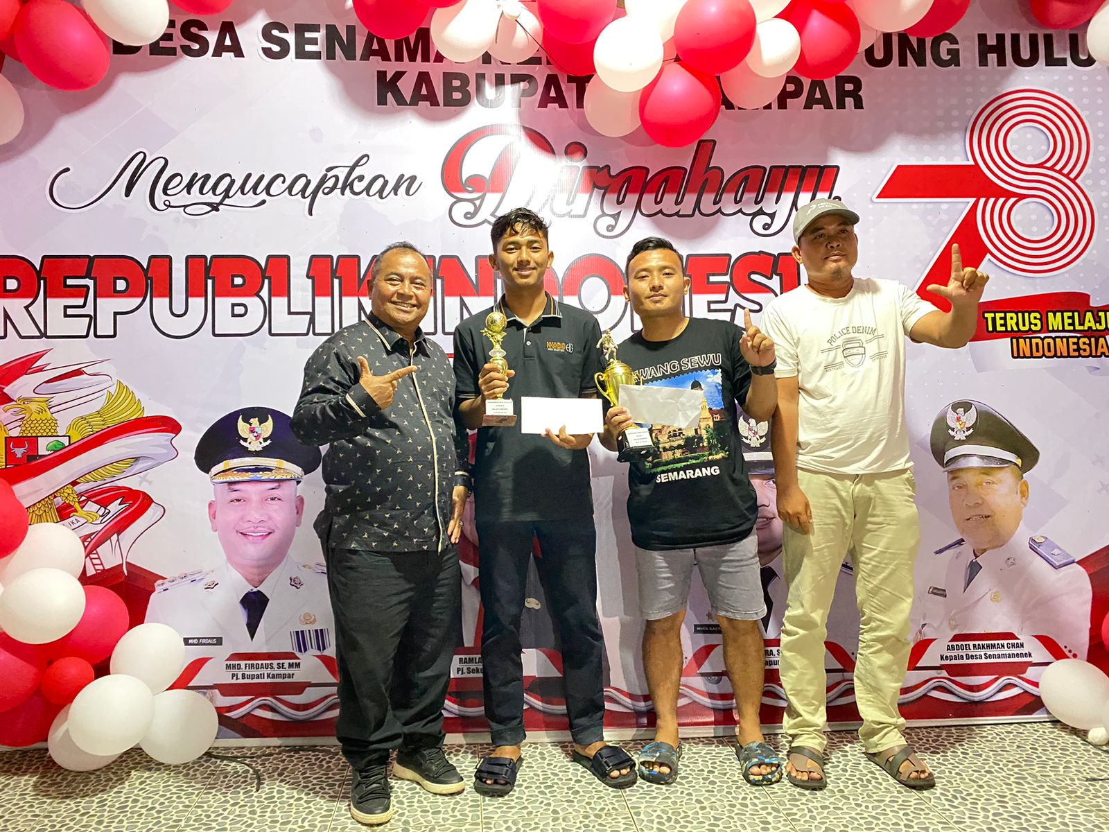 Resmi, Abdurrahman Chan Tutup Turnamen Mini Soccer Antar Club Di Desa Senamanenek Kampar