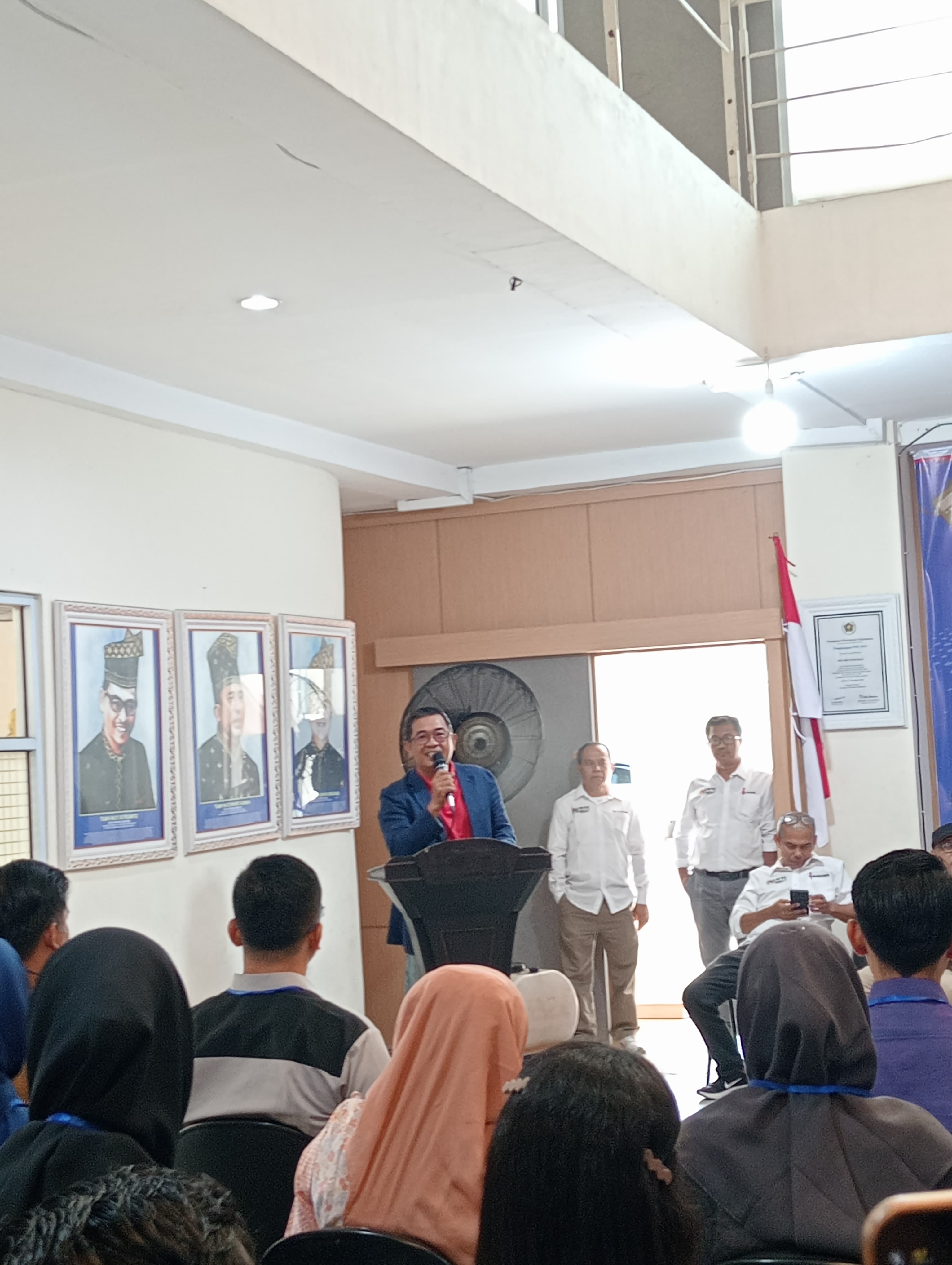 Ketua PWI Riau Raja Isyam Azwar Buka Secara Resmi Orientasi Kewartawanan dan Keorganisasian (OKK) Calon Anggota PWI Riau 2025